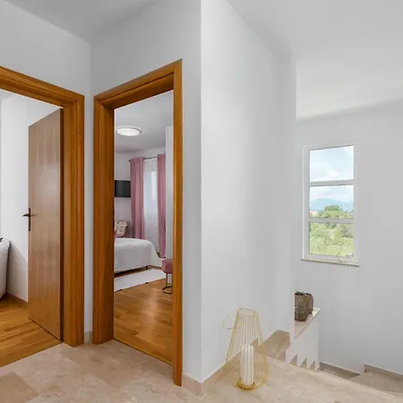 فيلة Kuca Za Odmor Josephine - Linardici, Krk